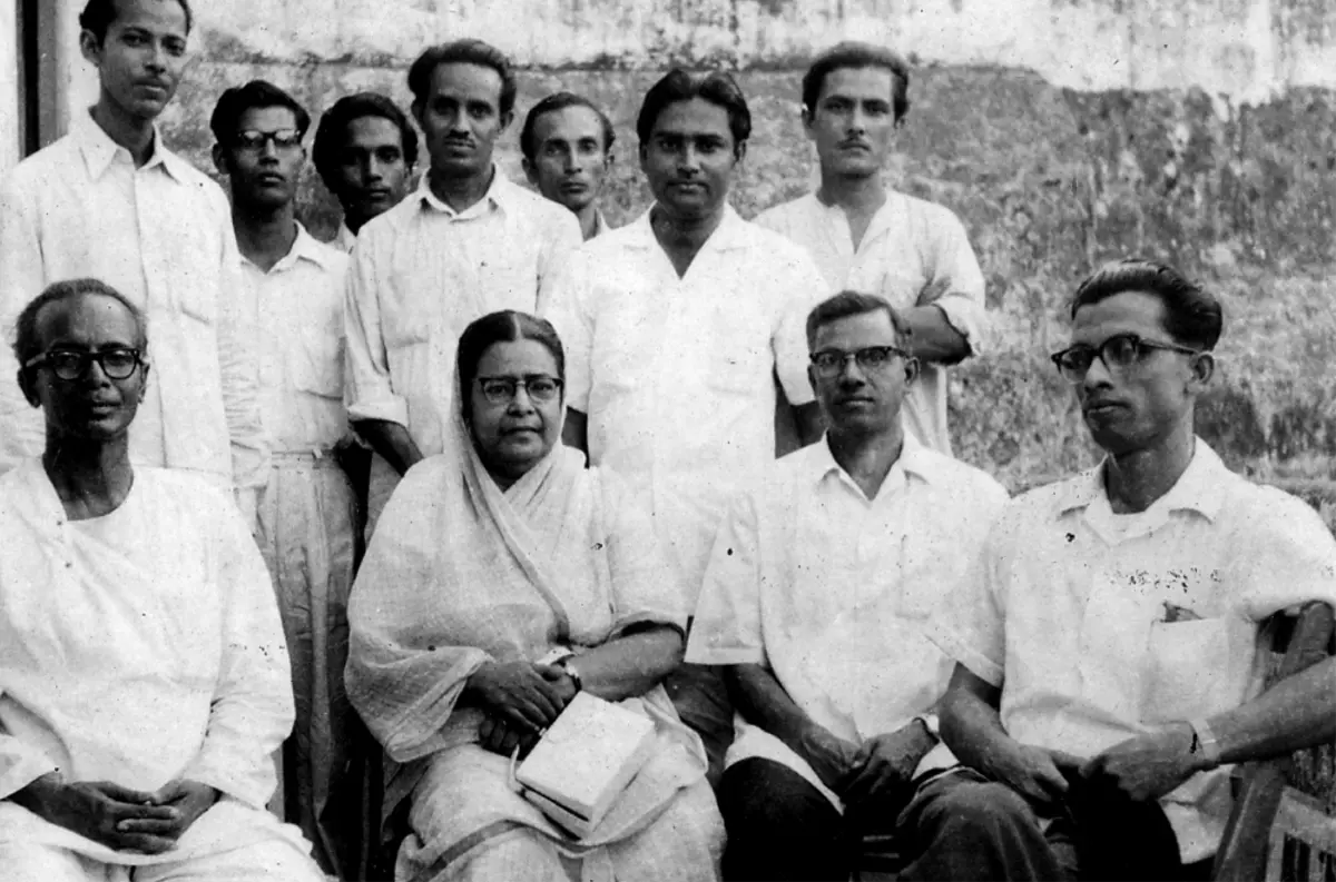 মিডিয়া থাম্বনেইল